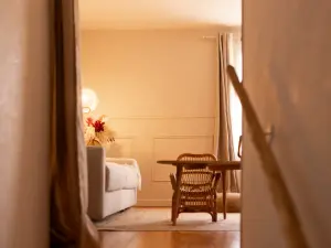Maison-Atelier Lumineuse pour Séances Photo & Vidéo à Bessières