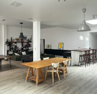 Modular 450 m² Studio & Event Space in Bagnolet for Productions