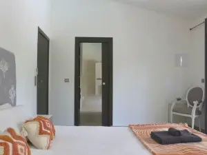 Villa Élégante avec Piscine & Jacuzzi sur la Côte d'Azur
