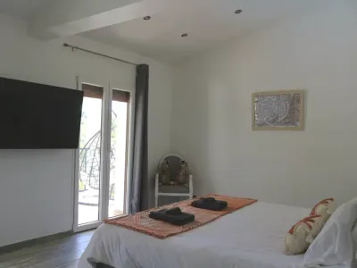 Elegant Villa with Pool & Jacuzzi on the French Riviera