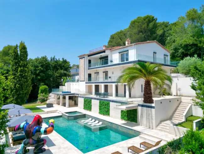 Villa de Luxe à Mougins | Événements Privés & Hébergement Haut de Gamme