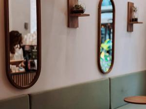 Cannes Café: Ideal Venue for Business Meetings & Events