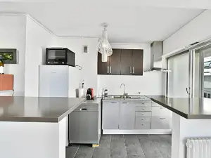 Spacious 2-Bedroom Apartment in the Heart of Cannes