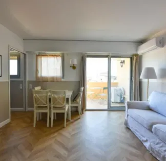 Charming Studio with Terrace in Old Town Cannes