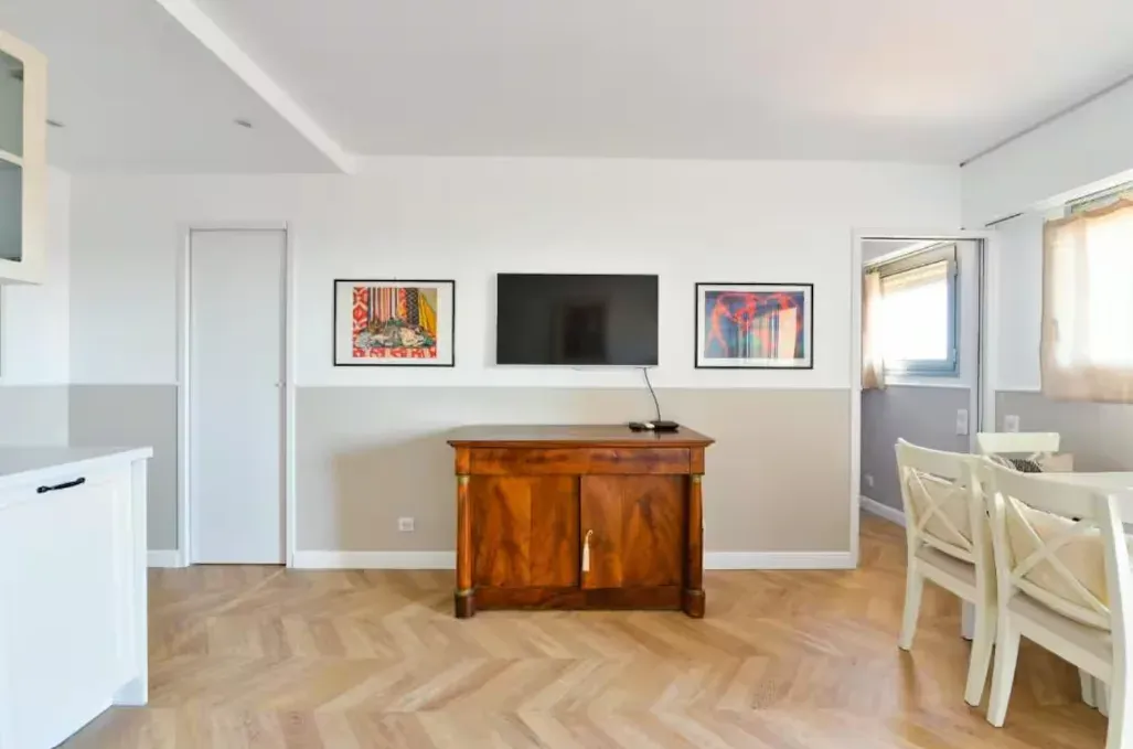 Charming Studio with Terrace in Old Town Cannes