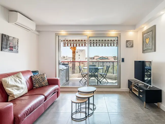 Appartement Moderne à Cannes : À Deux Pas de la Croisette et du Palais des Festivals