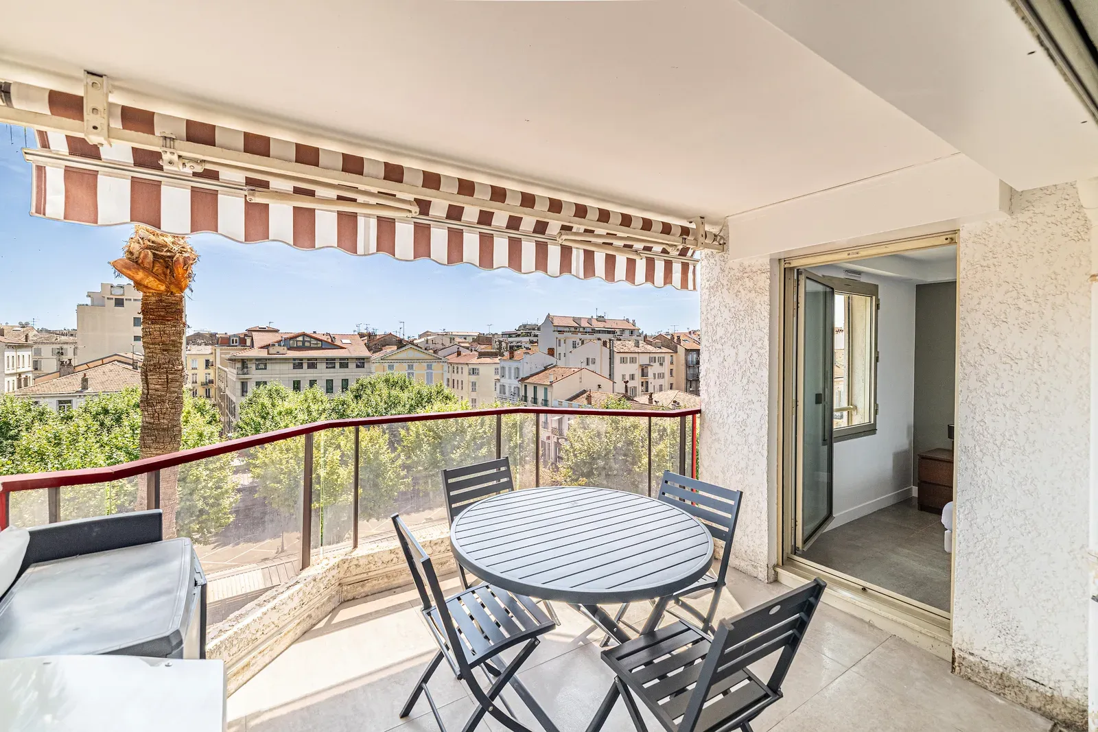 Appartement Moderne à Cannes : À Deux Pas de la Croisette et du Palais des Festivals