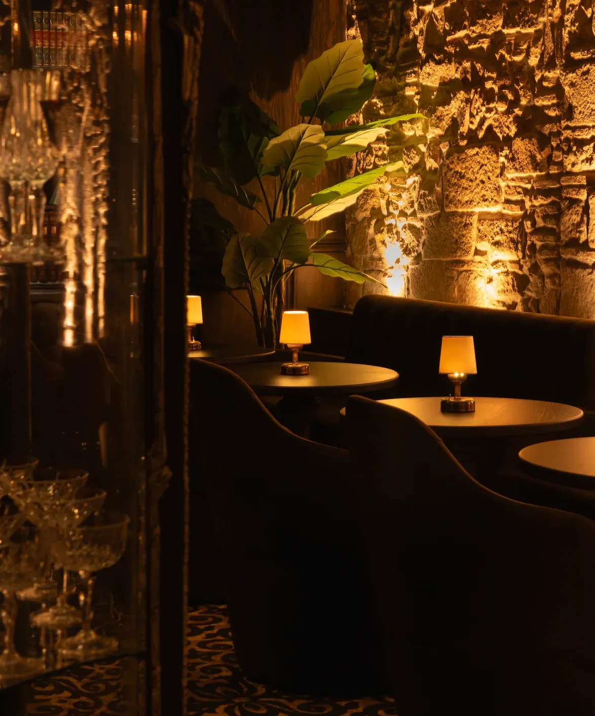 1920s Speakeasy-Inspired Cocktail Venue for Corporate Events in Barcelona