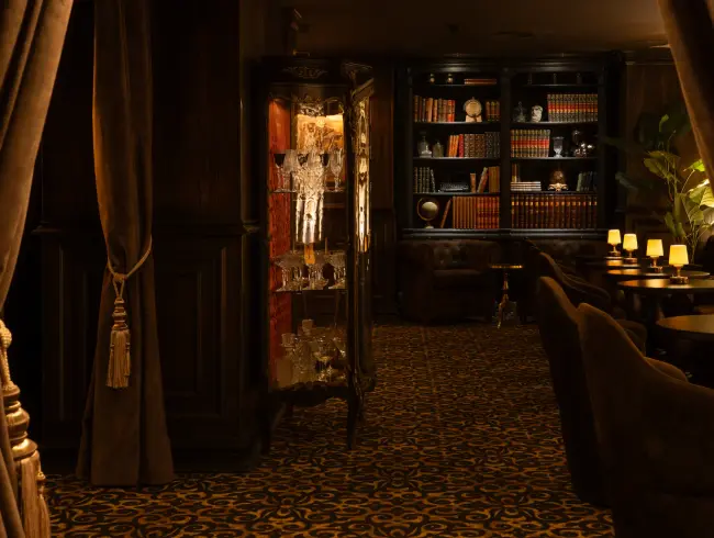 1920s Speakeasy-Inspired Cocktail Venue for Corporate Events in Barcelona