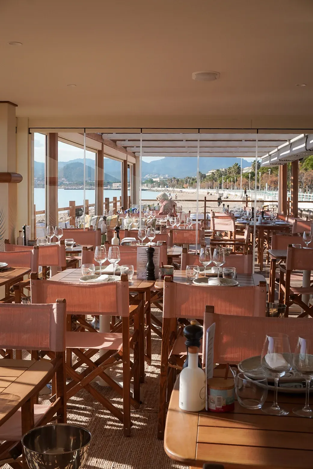 Mediterranean Culinary Gem: Beachfront Venue for Events in Cannes