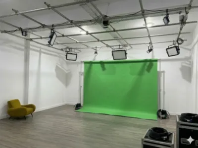 Studio Modulaire 450 m² & Espace Événementiel à Paris | Pôle de Production Créatif