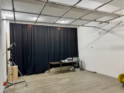 Studio Modulaire 450 m² & Espace Événementiel à Paris | Pôle de Production Créatif