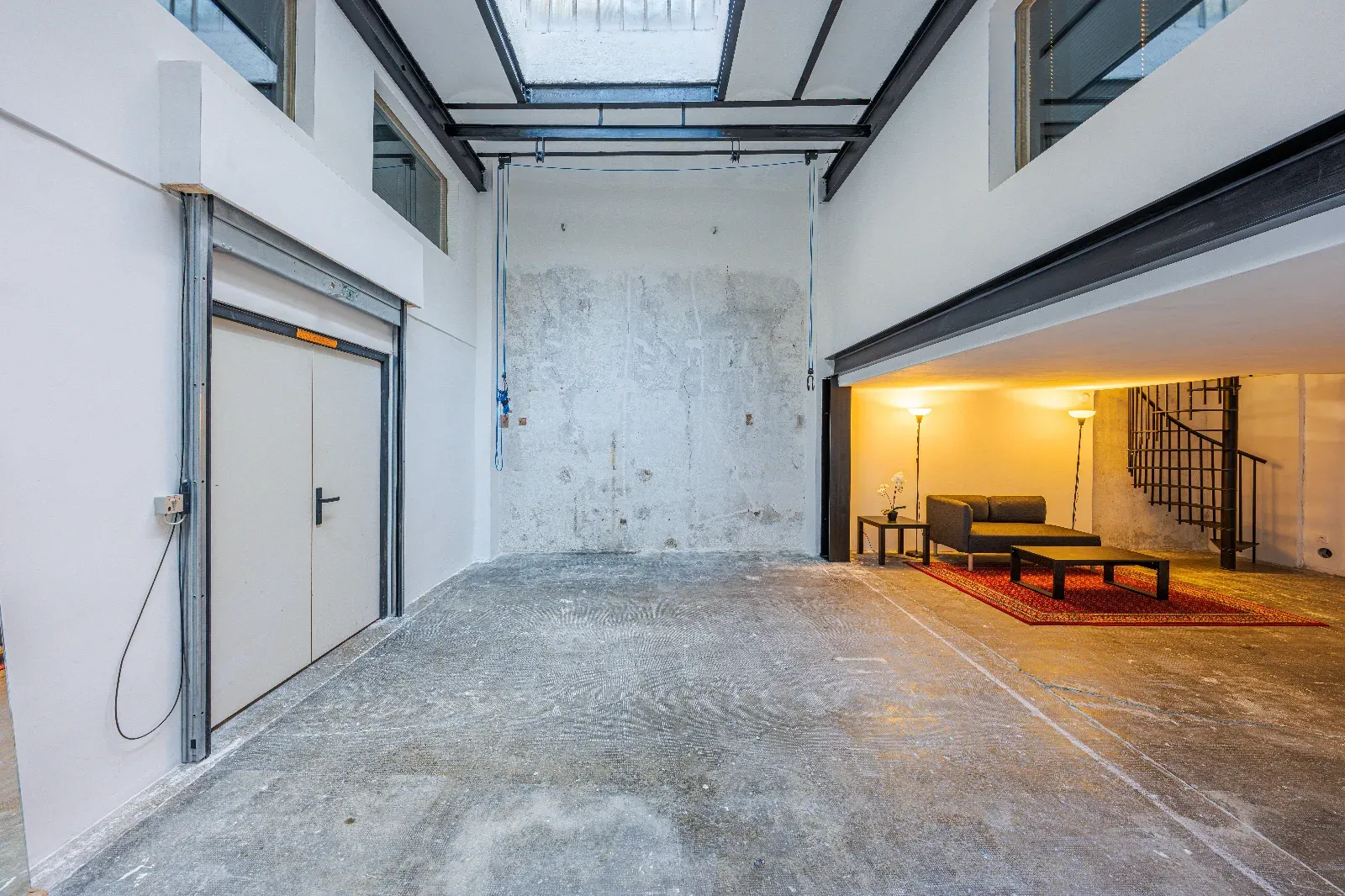 Studio Créatif de 200 m² à Marseille pour Séances Photo & Productions