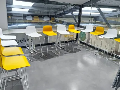 Lieu Polyvalent à Barcelone avec Jardin Tropical pour Événements d'Entreprise et Créatifs