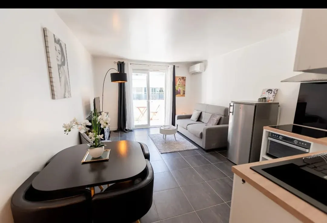 Modern 1-Room Apartment Near Palais des Festivals | Cannes