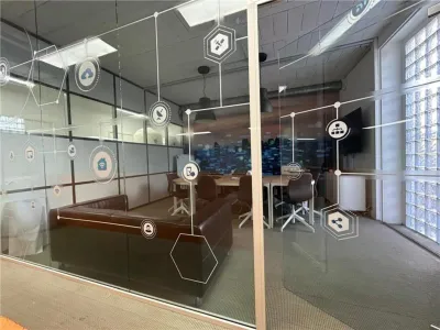 Cannes Ground-Floor Workspace: 100 m² for Meetings & Seminars