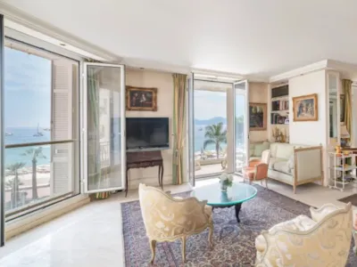 Appartement de Luxe 3 Chambres avec Terrasse pour Réunions à Cannes