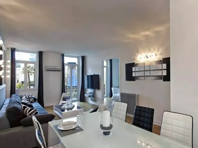Luxury Cannes Apartment with Port View | 110m² Renovated Space