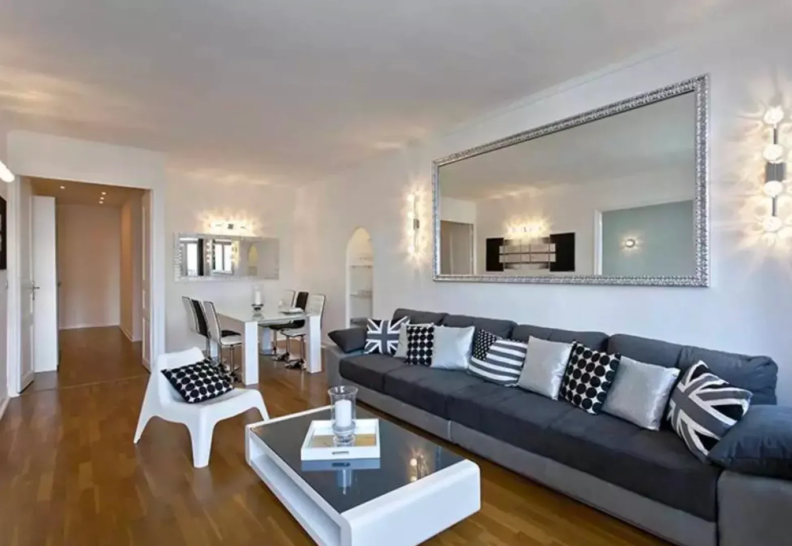 Appartement de Luxe à Cannes avec Vue sur le Port | Espace Rénové de 110m²