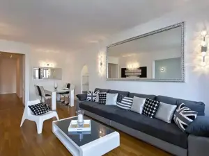Appartement de Luxe à Cannes avec Vue sur le Port | Espace Rénové de 110m²