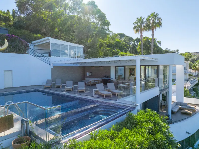 Beautiful Villa in Super Cannes with Incredible Views