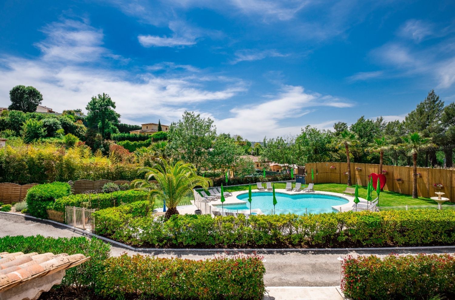 Provencal Bastide with Pool (hôtel)