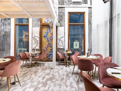 Restaurant  -  lounge et speakeasy