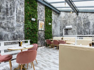 Restaurant  -  lounge et speakeasy