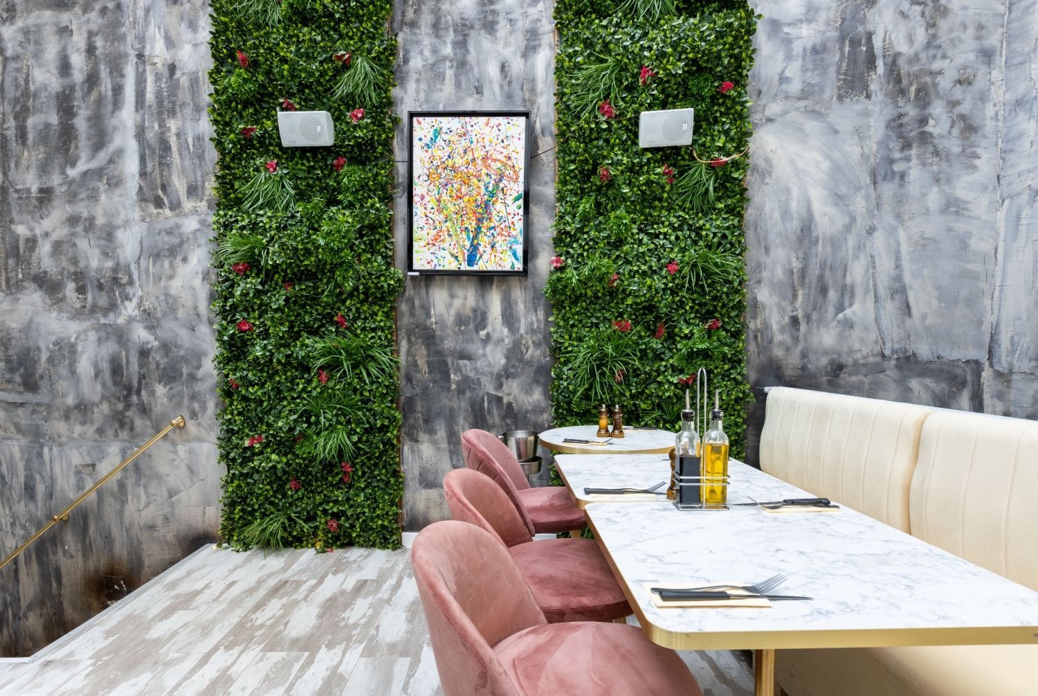 Restaurant  -  lounge et speakeasy