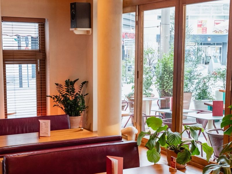 Versatile Event Venue in Bourg-la-Reine for Parties, Dinners & Seminars