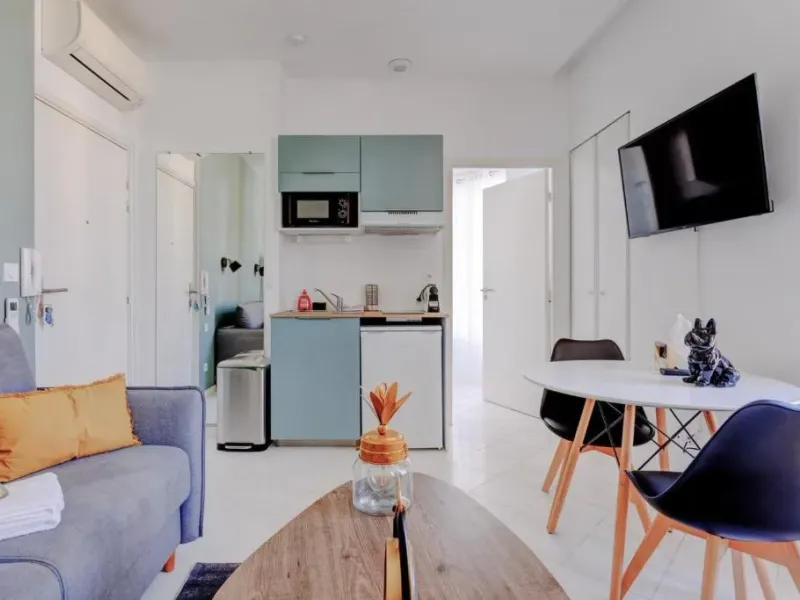 Modern Studio in Cannes' République District | Steps to Shops & Beaches