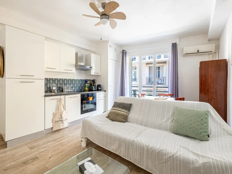 Bright & Welcoming Retreat in Cannes for Romantic or Solo Escapes