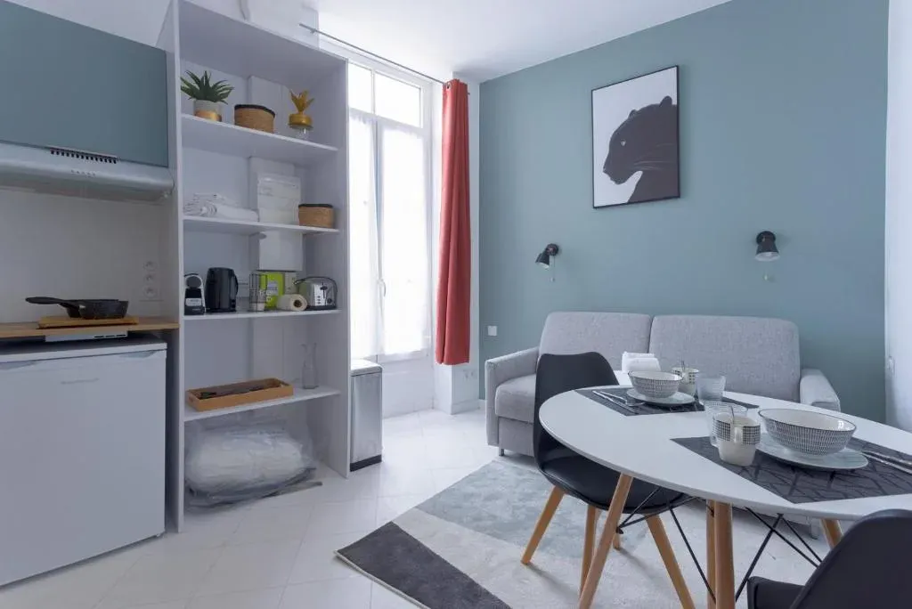Tranquil Studio in Cannes: Quiet Neighborhood Near Beaches & Palais des Festivals