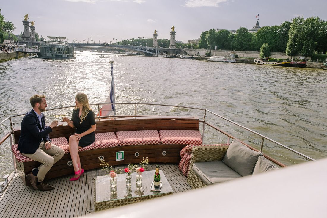 Yacht de Luxe pour Événements Privés à Paris | Lieu Exclusif