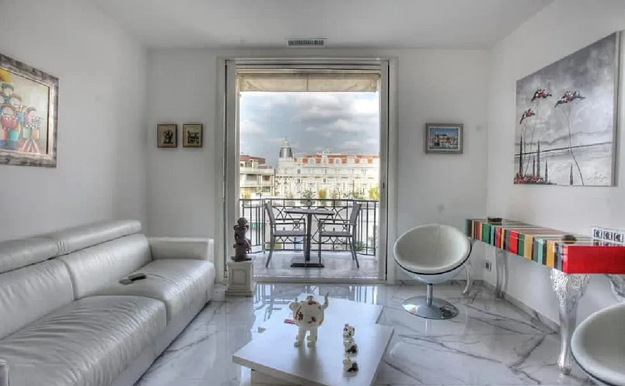 Studio de Luxe avec Vue sur Mer à Cannes | Emblématique Croisette