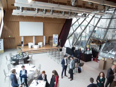 Prestigieux Lieu d'Événement à la Tour Eiffel avec Vue Panoramique sur la Ville