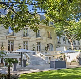Résidence Parisienne Exclusive pour Événements d'Entreprise & Séminaires