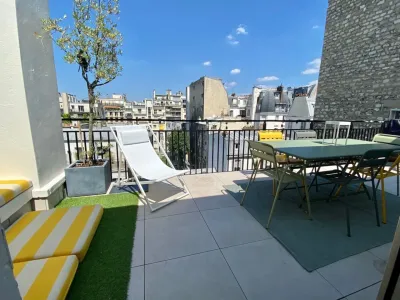 Duplex Parisien avec Terrasses pour Événements à Paris