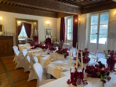 12th-Century Château Estate in Haut-Jura: Historic Venue for Events