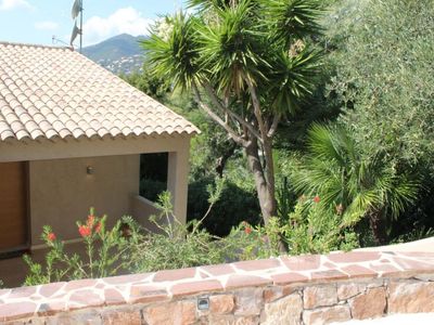 A beautiful villa with magnificent sea views in the Alp Maritim of Théoule-Sur-Mer.