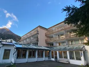 Stylish Event Tent in Davos for Professional Gatherings up to 120 Guests