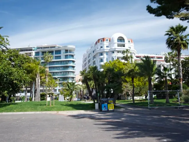 Appartement de Luxe avec Vue Panoramique sur la Mer à Cannes