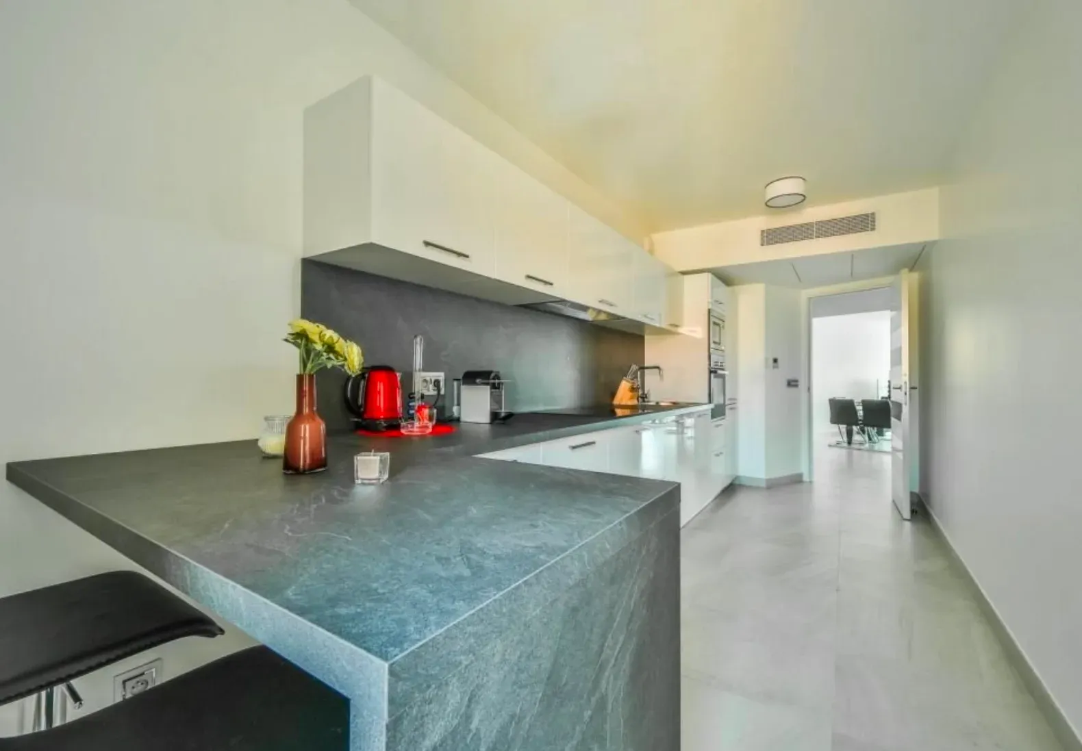 Appartement de Luxe avec Vue Panoramique sur la Mer à Cannes