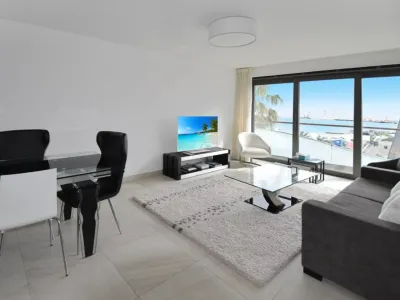 Appartement de Luxe avec Vue Panoramique sur la Mer à Cannes