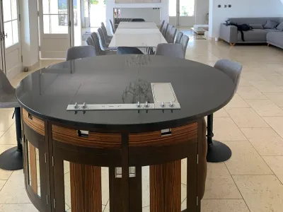 Villa de Luxe avec Vue Panoramique sur la Mer en Côte d'Azur