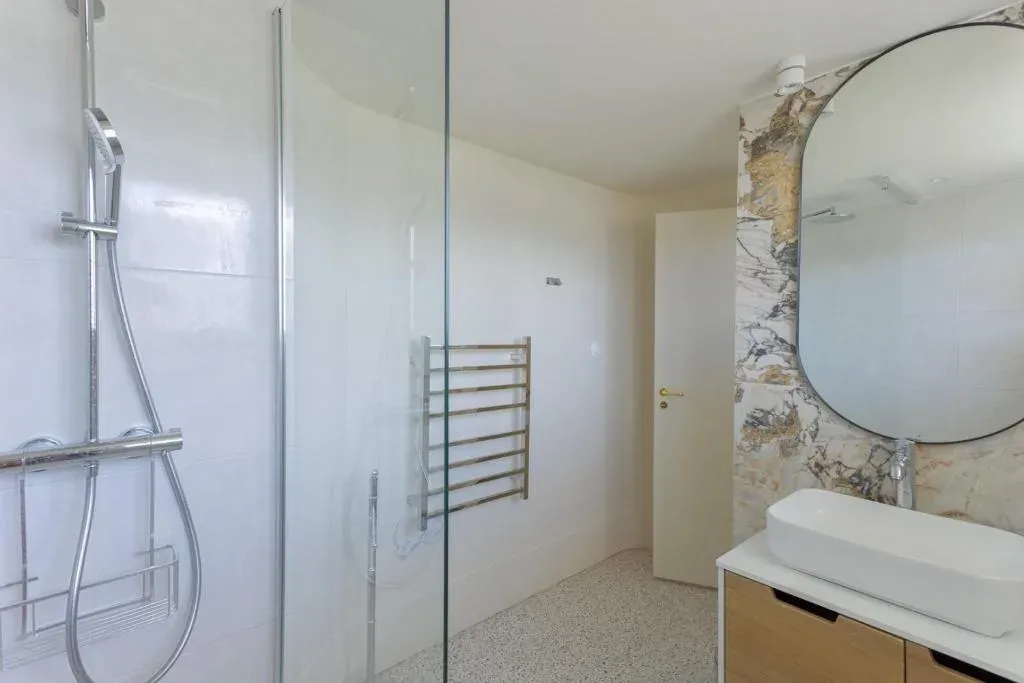 Cozy Apartment in Petit Juas, Cannes | Perfect for Solo or Couple Getaway