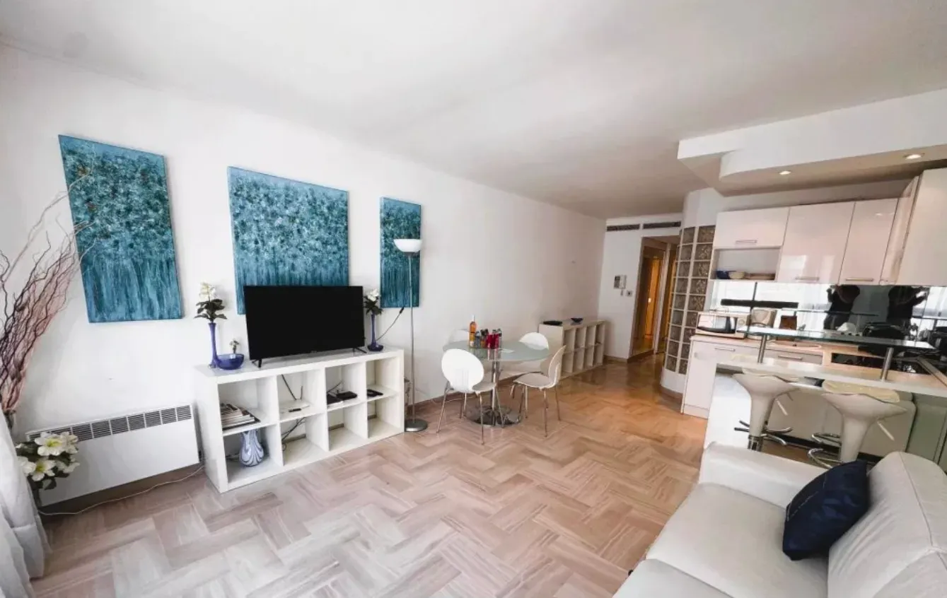 Appartement Moderne 1 Chambre à Cannes | 41 m² avec Vue sur la Ville