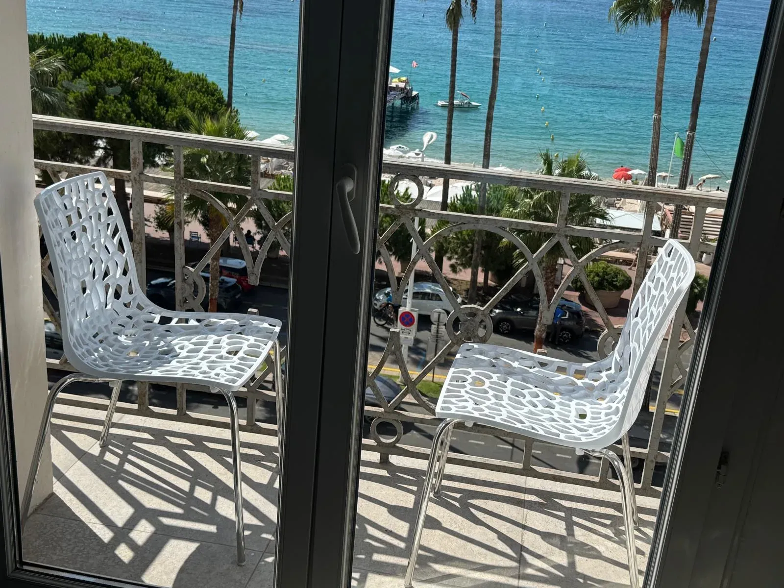 1-Bedroom Sea View Apartment on La Croisette | Cannes Congress Accommodation