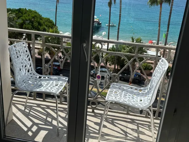 1-Bedroom Sea View Apartment on La Croisette | Cannes Congress Accommodation