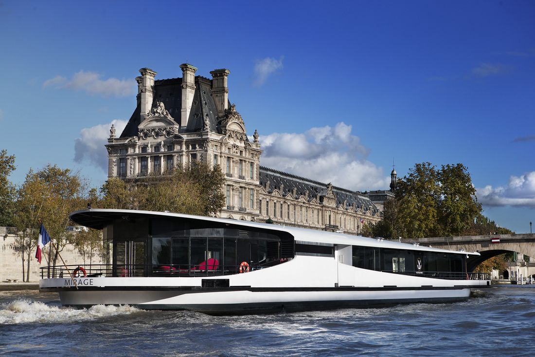 Elegant Futuristic Yacht in Paris with Panoramic City Views